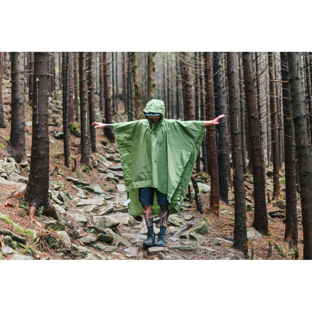 Turbat Molfar poncho